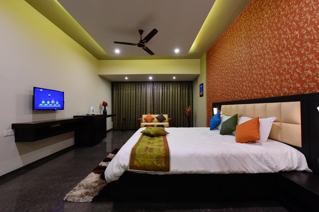 Hotel Opulence Nadiad Bagian luar foto