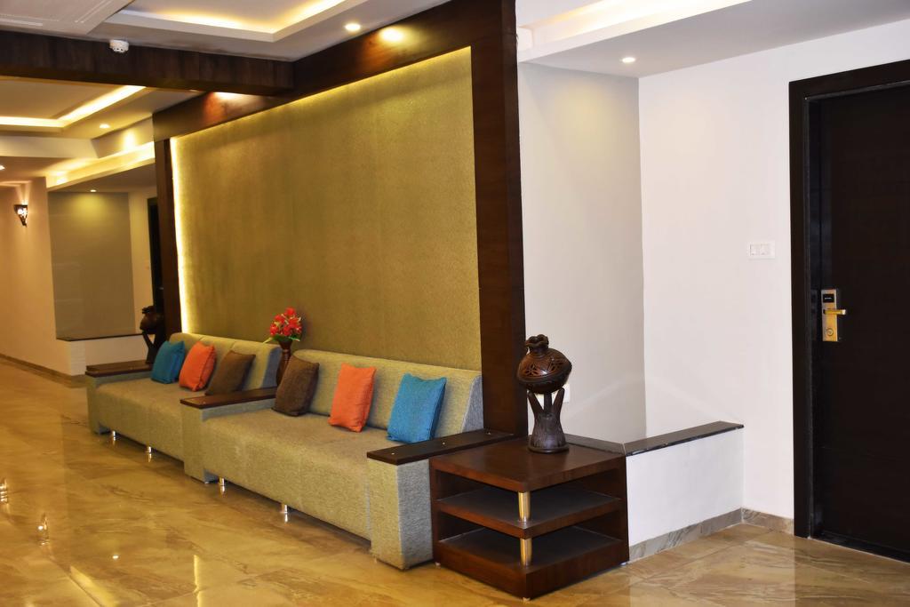 Hotel Opulence Nadiad Bagian luar foto